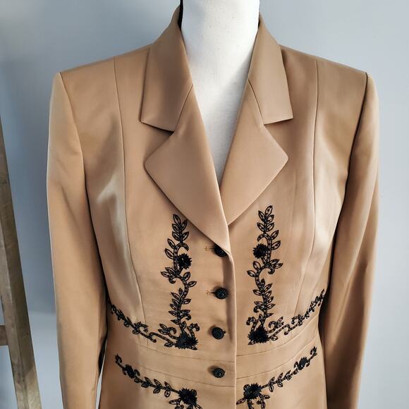 Kasper Women's Tan Vanity Fair Embroidered Beaded Blazer Jacket Size 12P - Picture 3 of 9